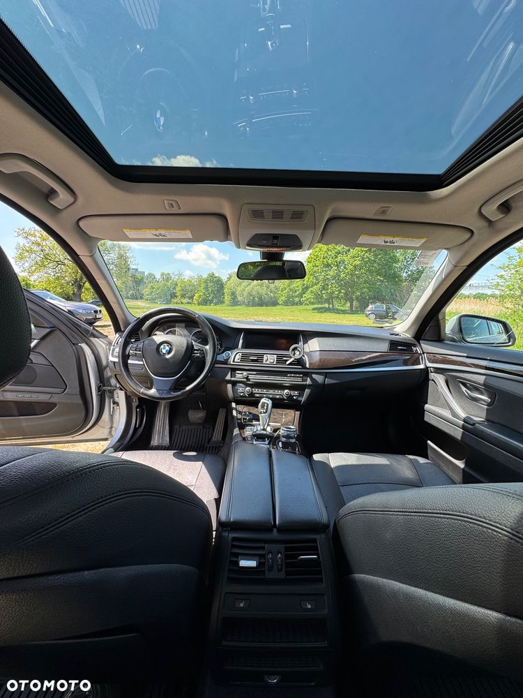 BMW Seria 5 528i xDrive Luxury Line - 14