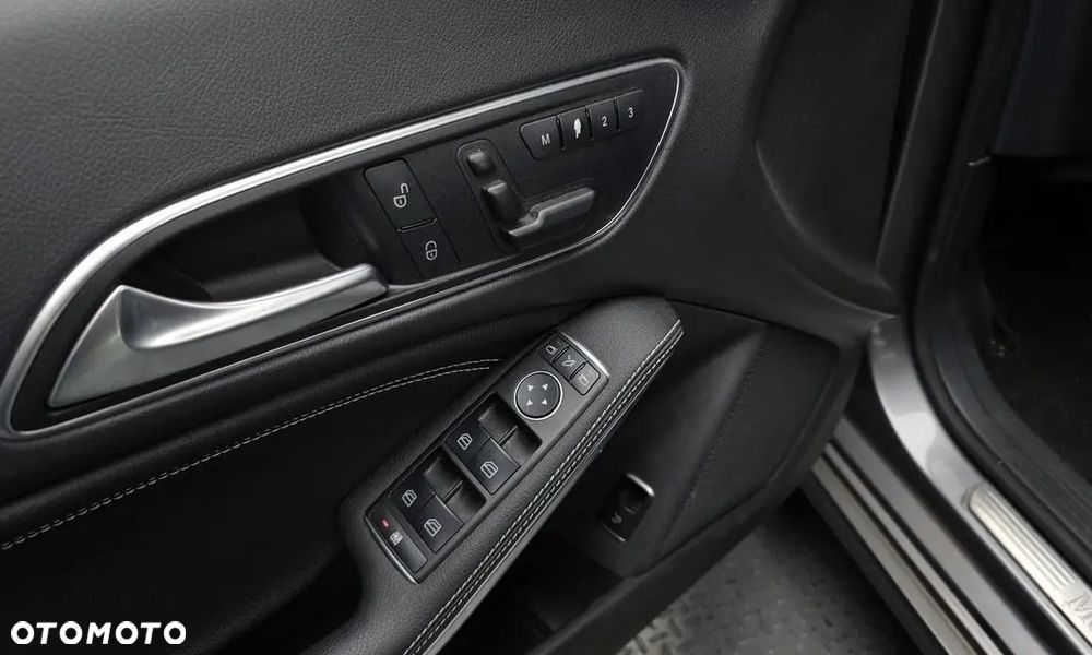 Mercedes-Benz CLA 220 (CDI) d 7G-DCT - 16