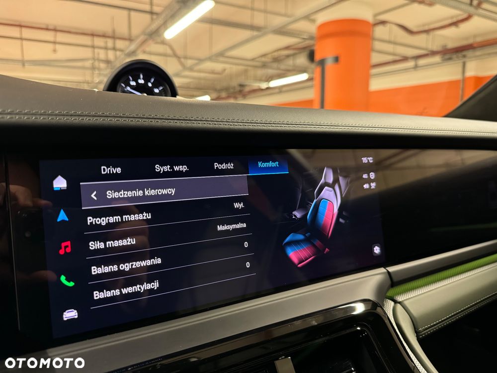 Porsche Panamera 4 E-Hybrid - 24