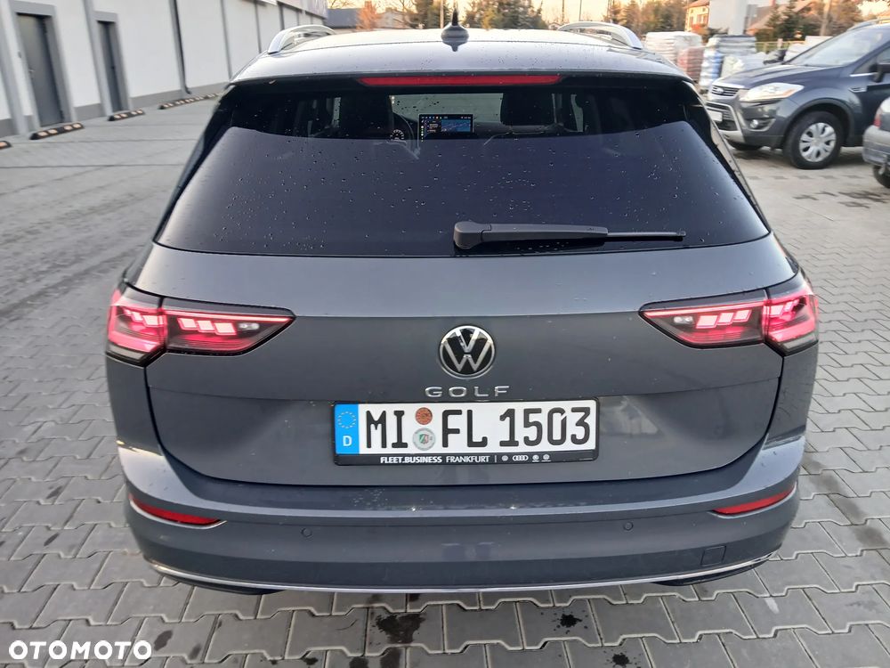 Volkswagen Golf - 5