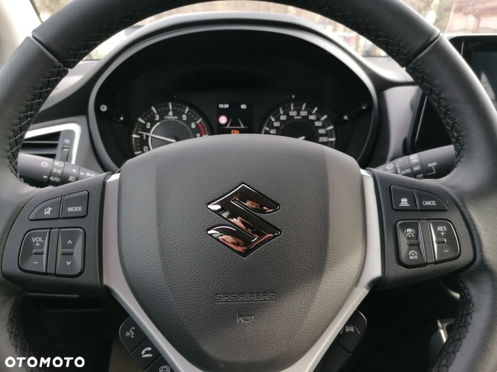 Suzuki S-Cross 1.4 BoosterJet mHEV Premium Plus SP - 11