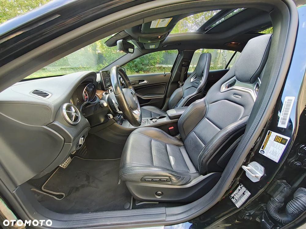 Mercedes-Benz GLA AMG 45 4-Matic - 11
