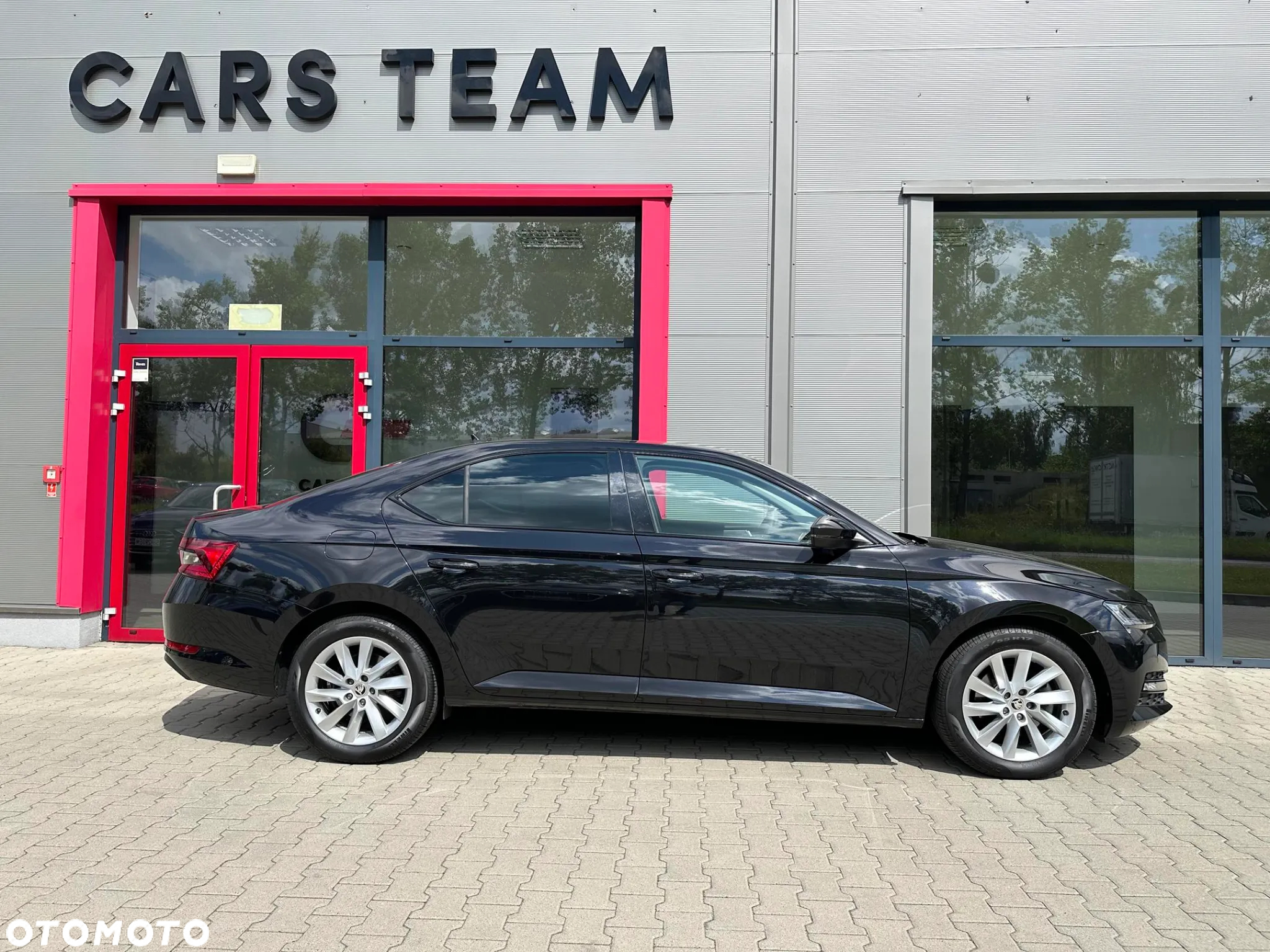 Skoda Superb 2.0 TDI SCR Style DSG - 2