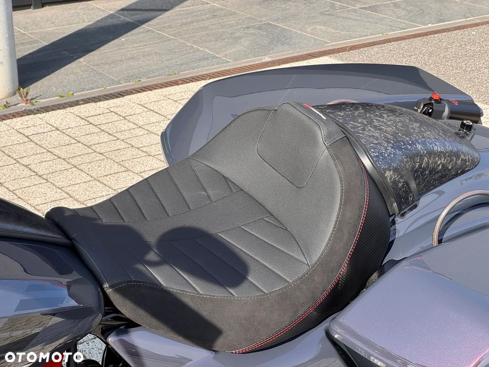Harley-Davidson Touring Road Glide - 24