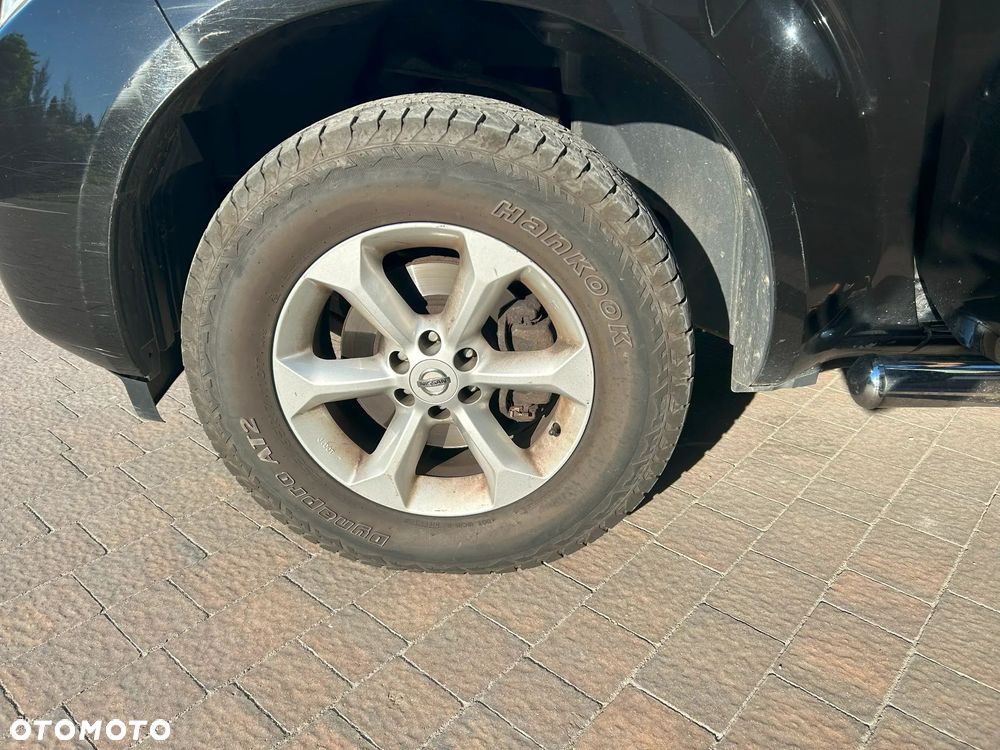 Nissan Pathfinder 2.5 D XE - 9