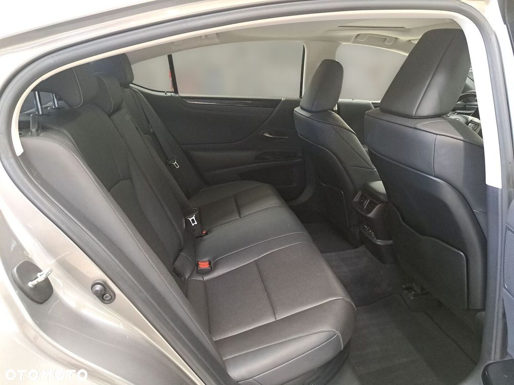 Lexus ES - 19