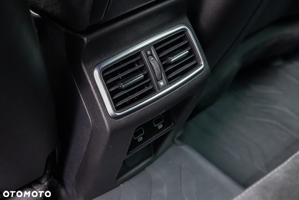 Renault Megane 1.8 TCe FAP R.S Ultime EDC - 32