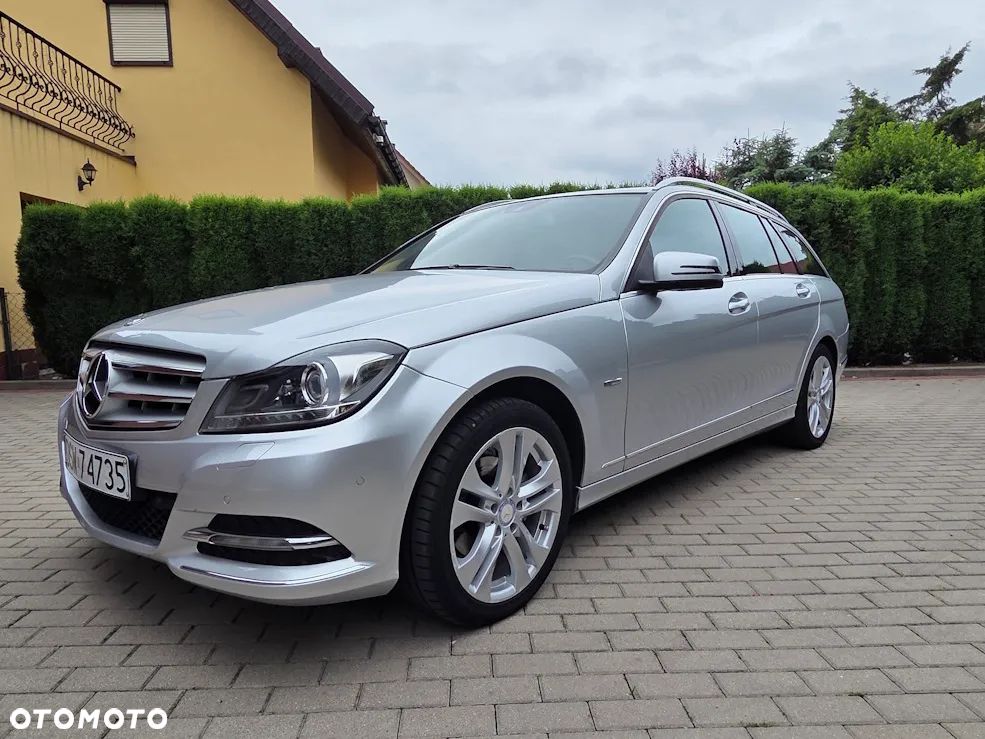 Mercedes-Benz Klasa C 200 T CDI DPF (BlueEFFICIENCY) Avantgarde - 1