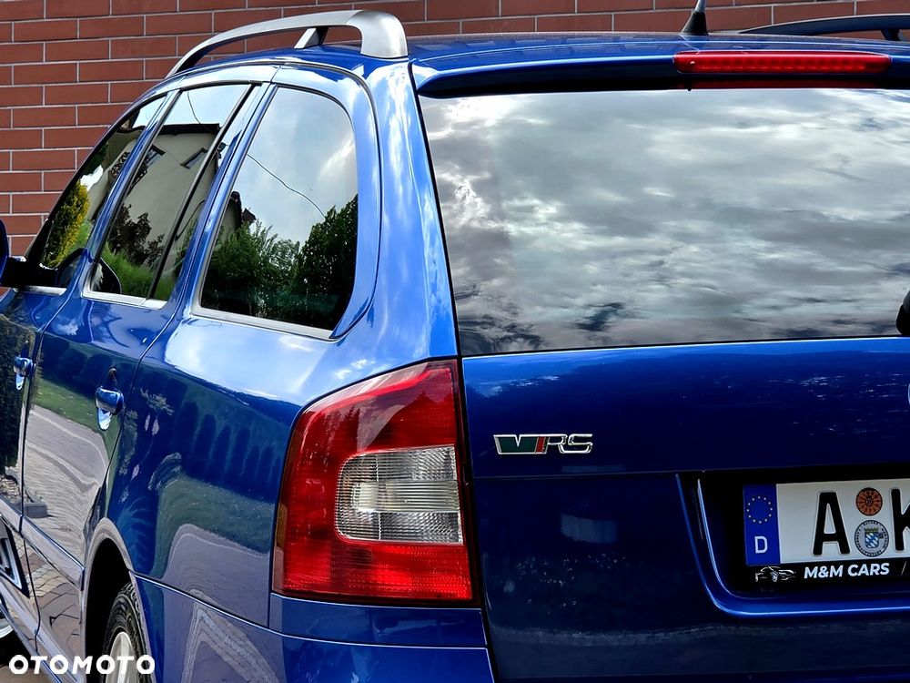 Skoda Octavia 2.0 TDI CR DPF RS - 23