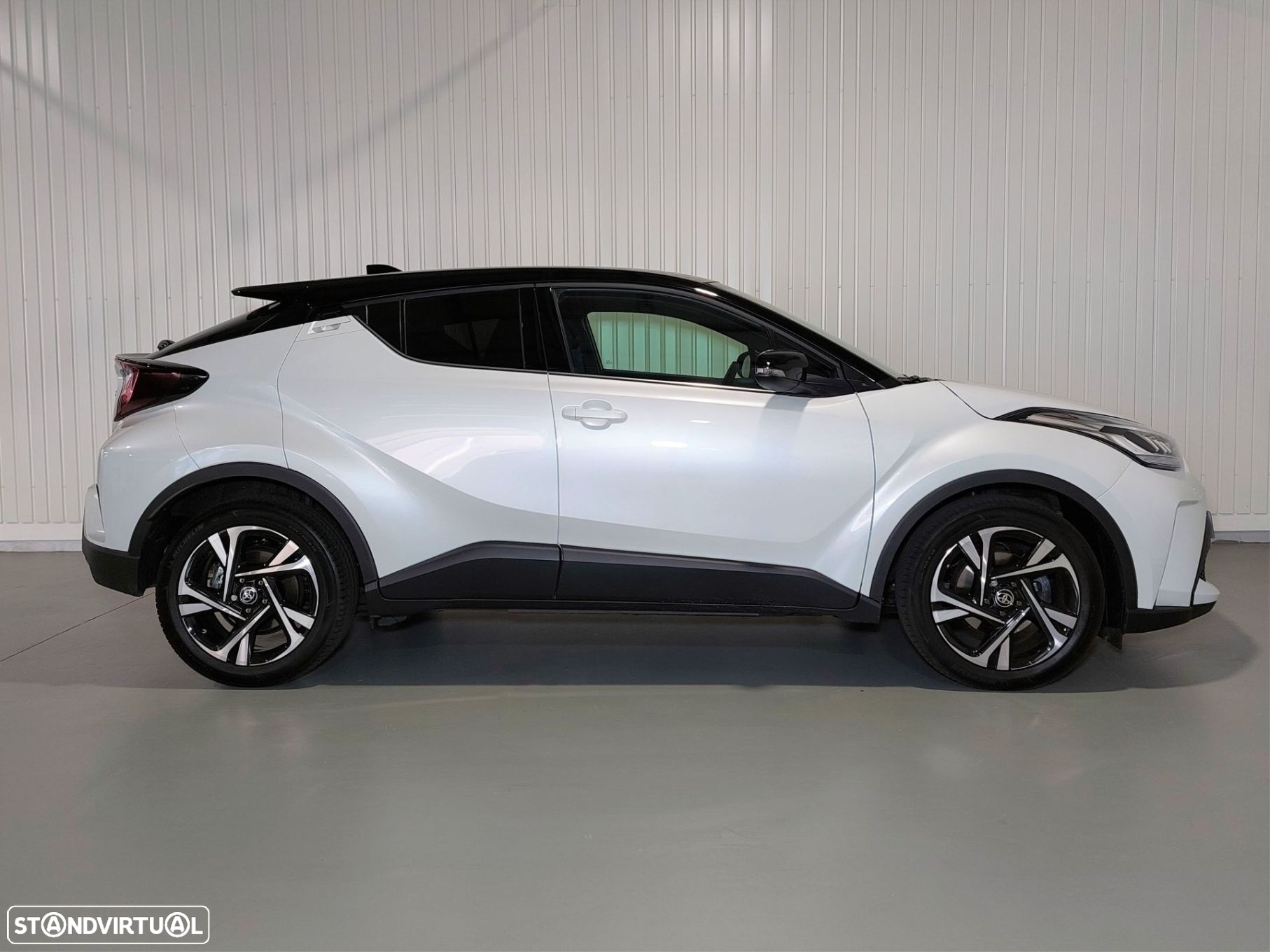 Toyota C-HR - 12
