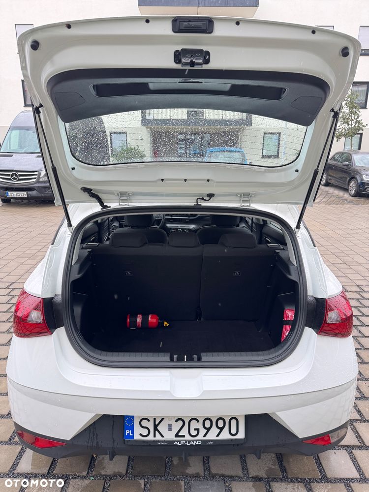 Hyundai i20 - 23