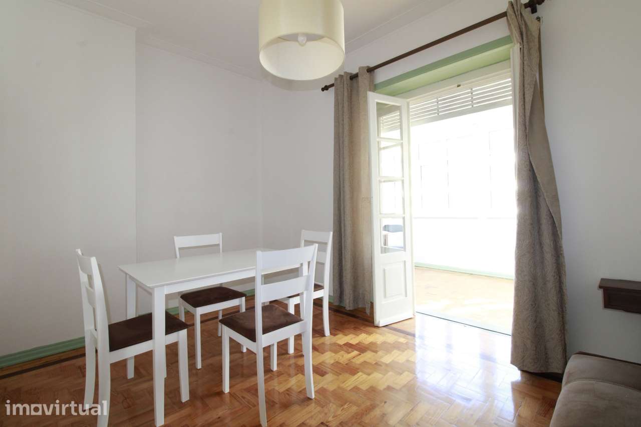 Apartamento T3 próximo Faculdade de Economia - Grande imagem: 2/13