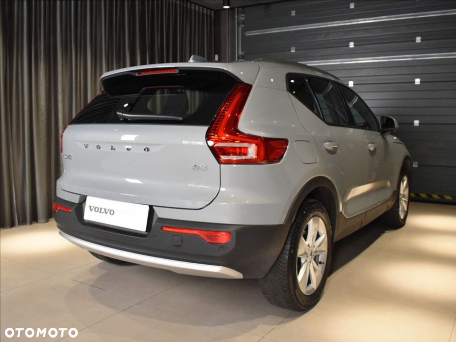 Volvo XC 40 B3 Essential - 3