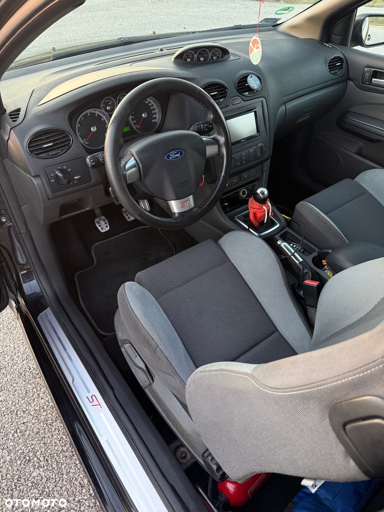 Ford Focus ST - 9