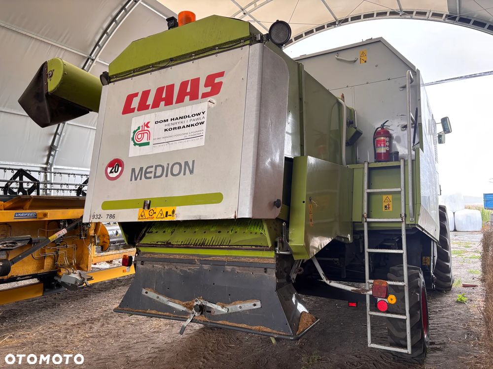 Claas Medion 310 932 - 9