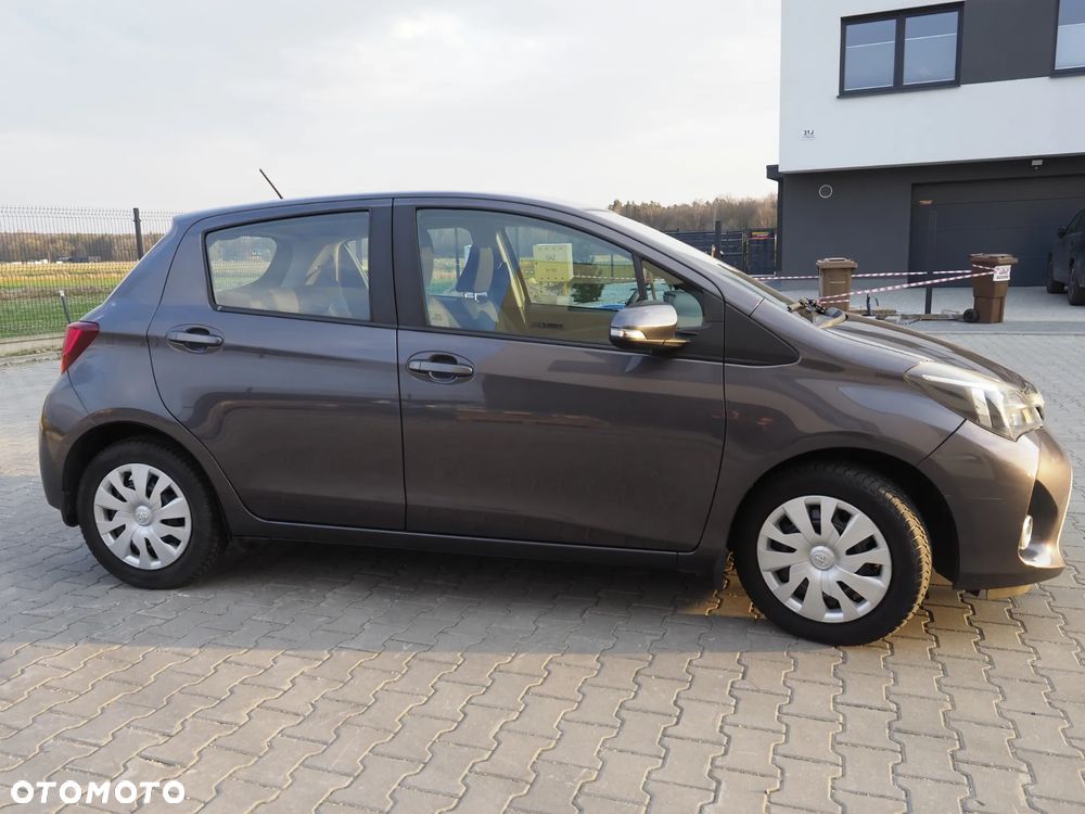 Toyota Yaris 1.33 Active EU6 - 10