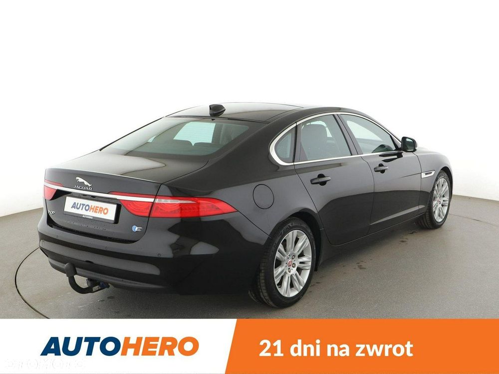 Jaguar XF 2.0 i4D Prestige - 8