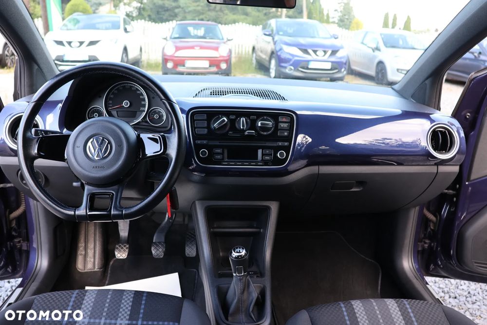 Volkswagen up! 1.0 beats - 5