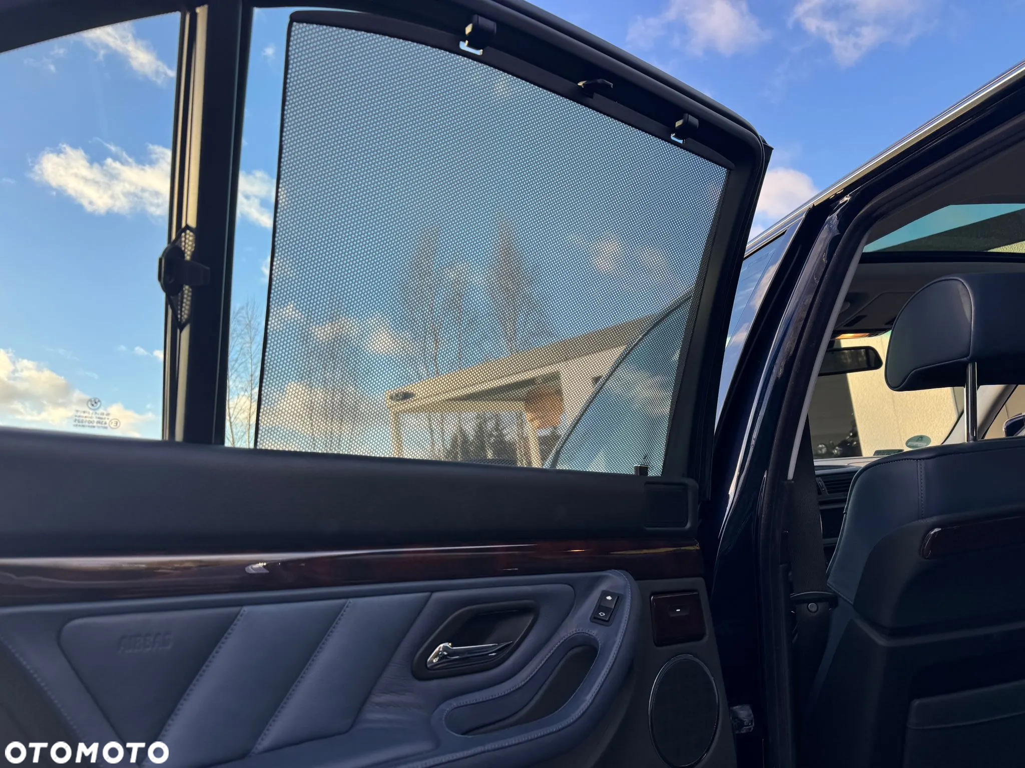 BMW Seria 7 750i - 35