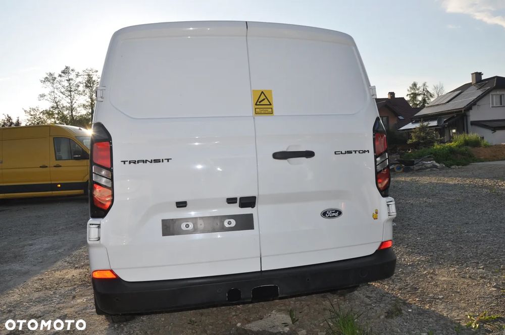 Ford Transit custom - 11