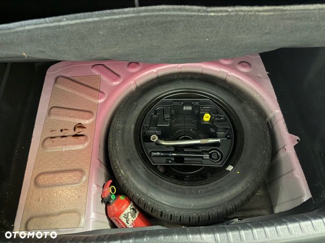 Peugeot 308 1.6 Trendy - 24