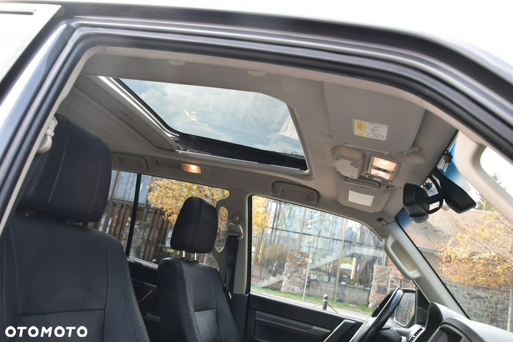 Mitsubishi Pajero - 11