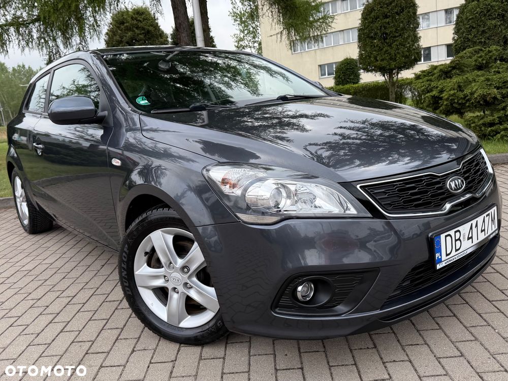 Kia Ceed 1.4 CVVT Dream Team Edition - 16