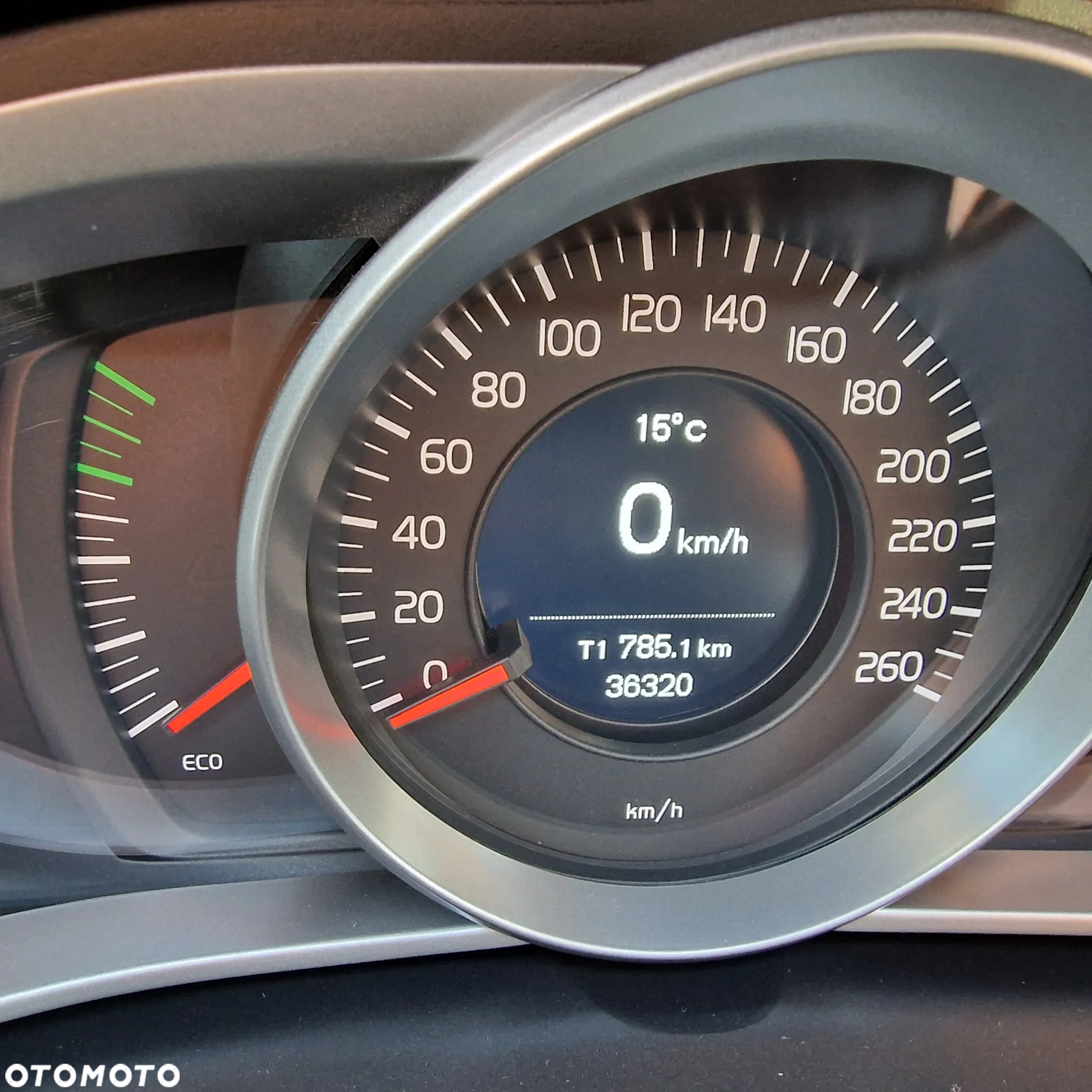 Volvo V40 T3 Drive-E Momentum - 9