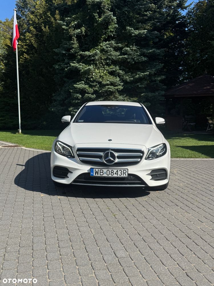 Mercedes-Benz Klasa E 200 4-Matic 9G-TRONIC - 19