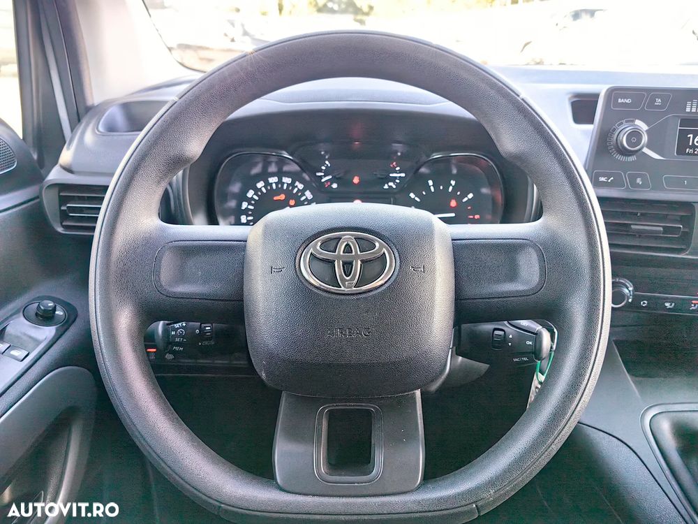 Toyota Proace 1.5 D-4D 102CP 5MT 6+1 L2H1 Comfort - 23