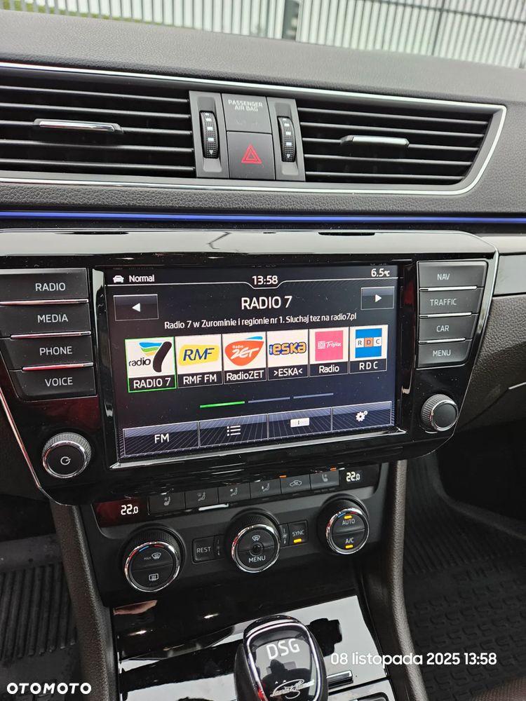 Skoda Superb 2.0 TDI L&K DSG - 17