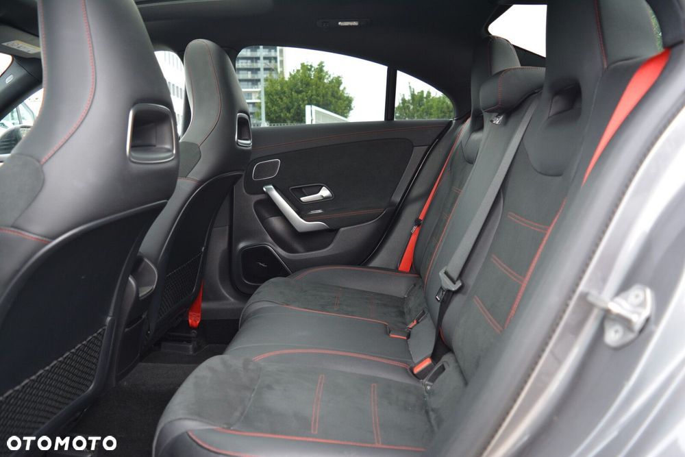 Mercedes-Benz CLA - 25