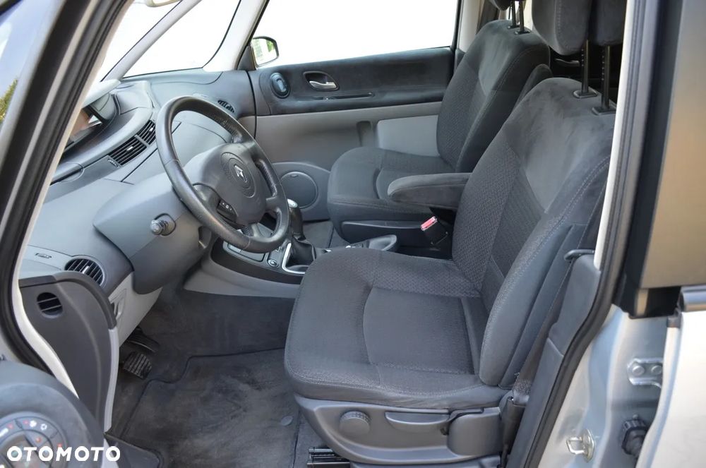 Renault Grand Espace 2.0 Dynamique - 23