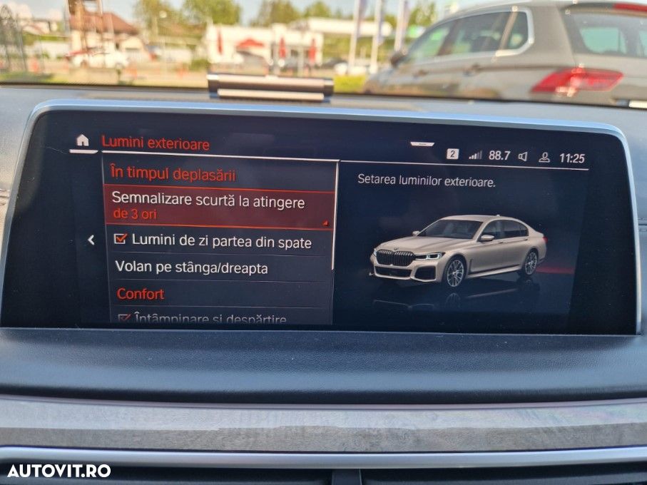 BMW Seria 7 730Ld xDrive - 32