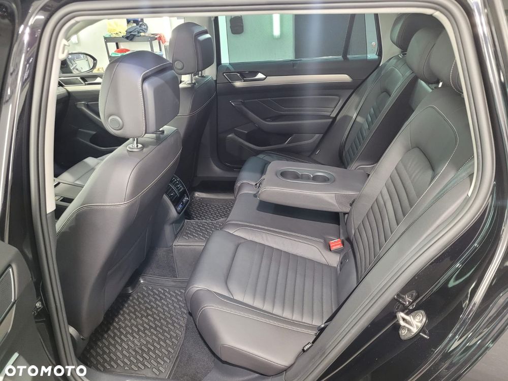 Volkswagen Passat 2.0 TDI Business DSG - 11