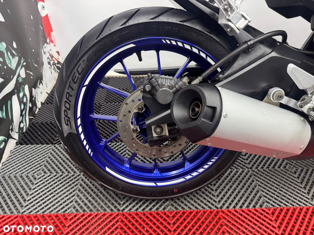 Yamaha MT - 28