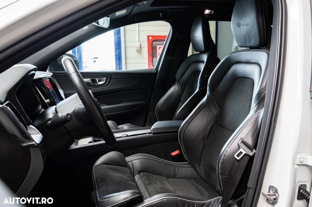 Volvo XC 60 D5 AWD Geartronic RDesign - 7