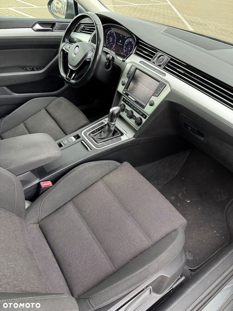 Volkswagen Passat 2.0 TDI (BlueMotion Technology) DSG Comfortline - 22