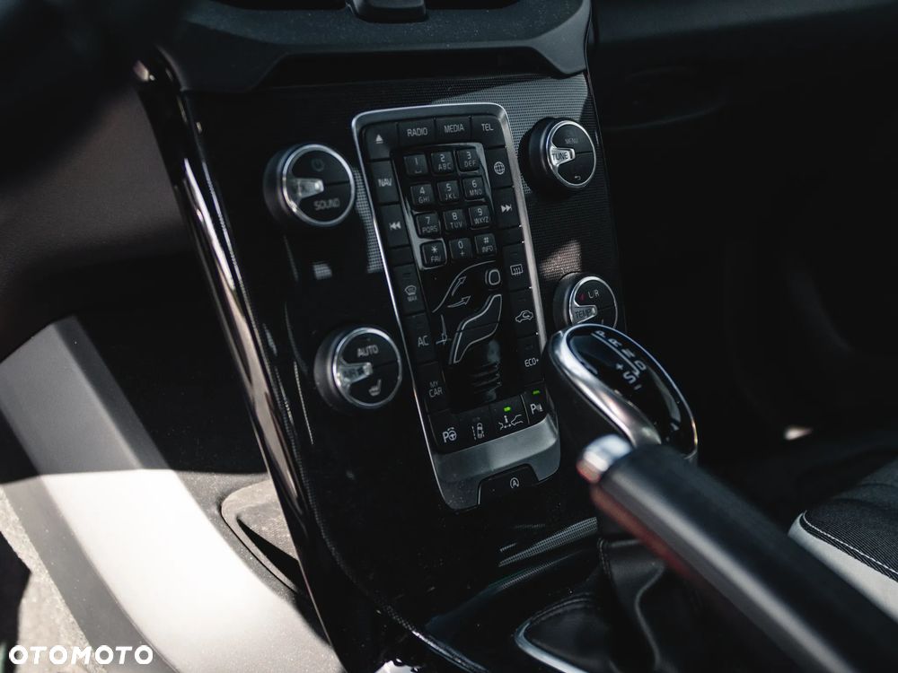 Volvo V40 D3 Drive-E Inscription - 30