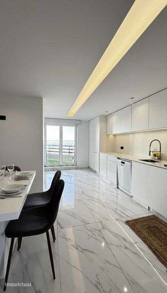 Apartamento T4 || Aver-o-Mar frente ao mar - Grande imagem: 3/12