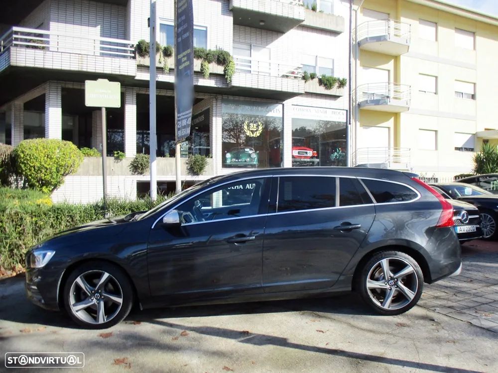 Volvo V60 2.0 D4 R-Design Summum Geartronic - 7