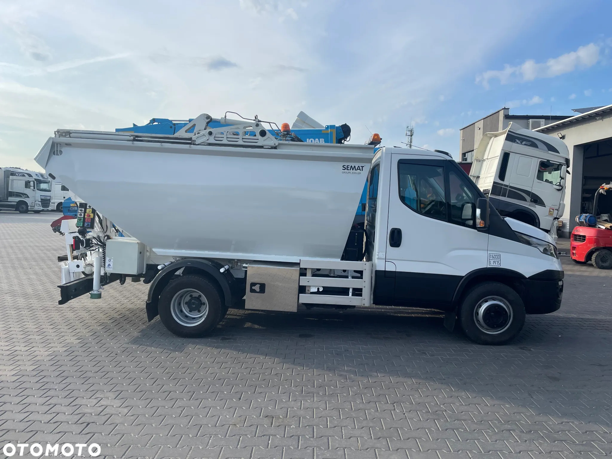 Iveco Daily śmieciarka - 3