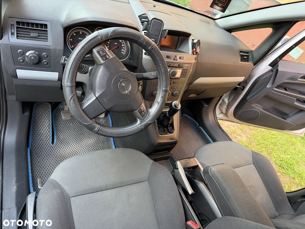 Opel Zafira - 3