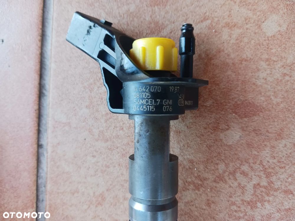 Wtryski mercedes 3.0 cdi A6420701987 - 2