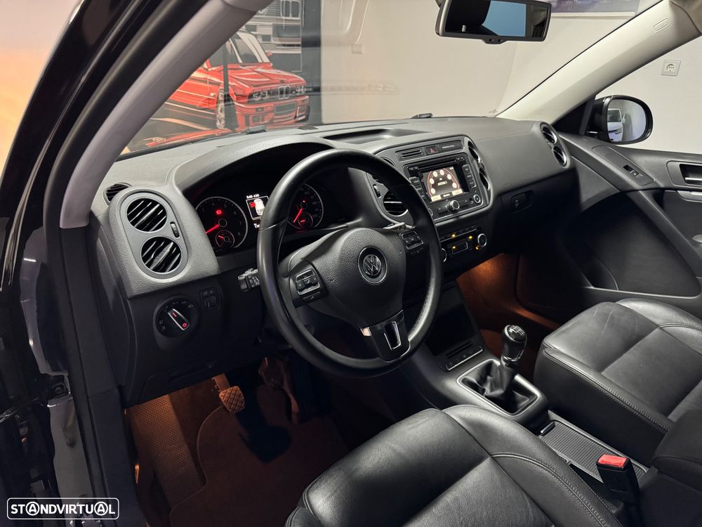 VW Tiguan 1.4 TSi BlueMotion Lounge Sport & Style - 14