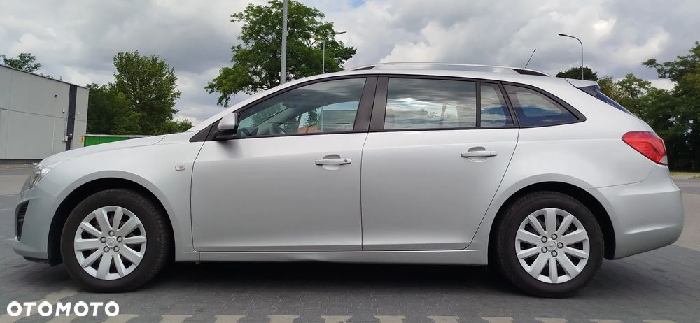 Chevrolet Cruze 1.6 LS - 3