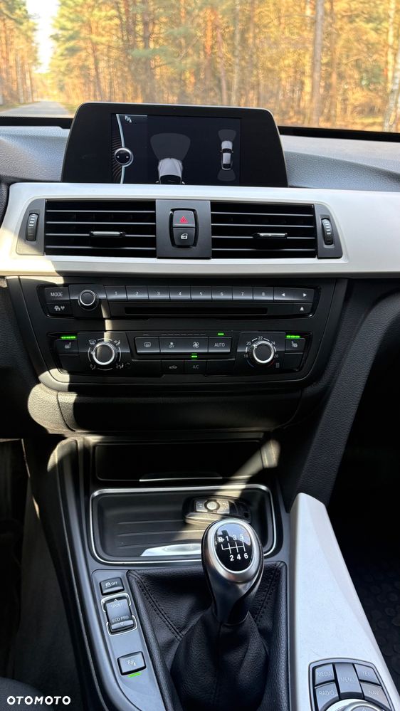 BMW Seria 3 320d - 9
