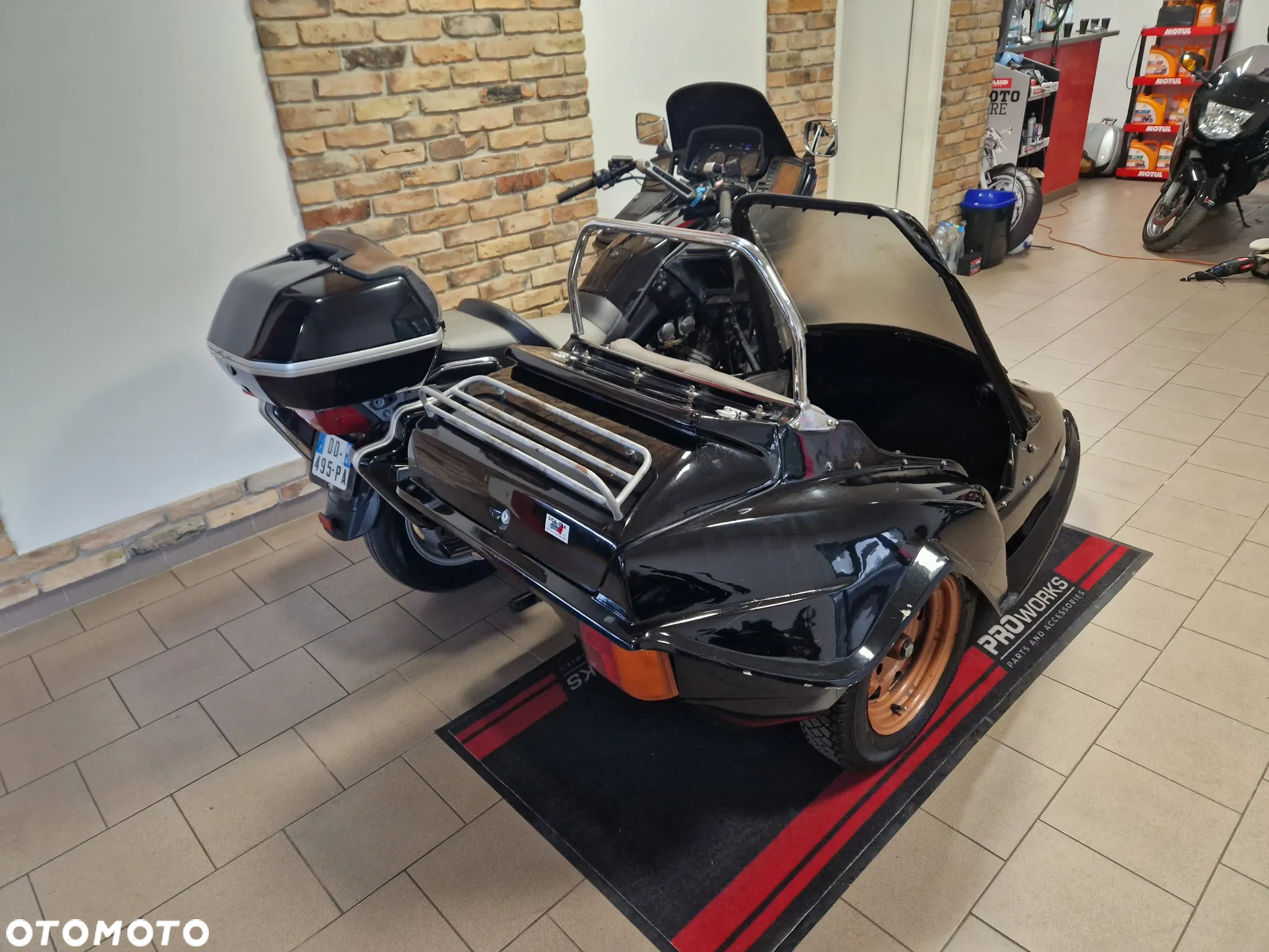 Yamaha XVZ - 3