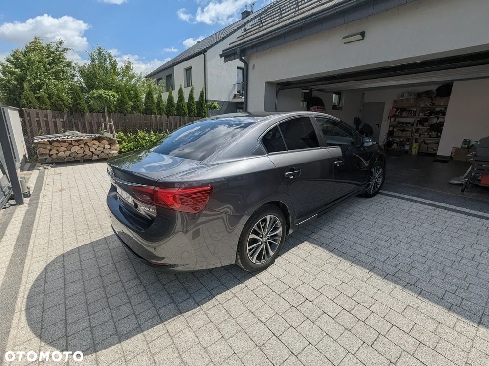 Toyota Avensis 1.8 Premium - 2
