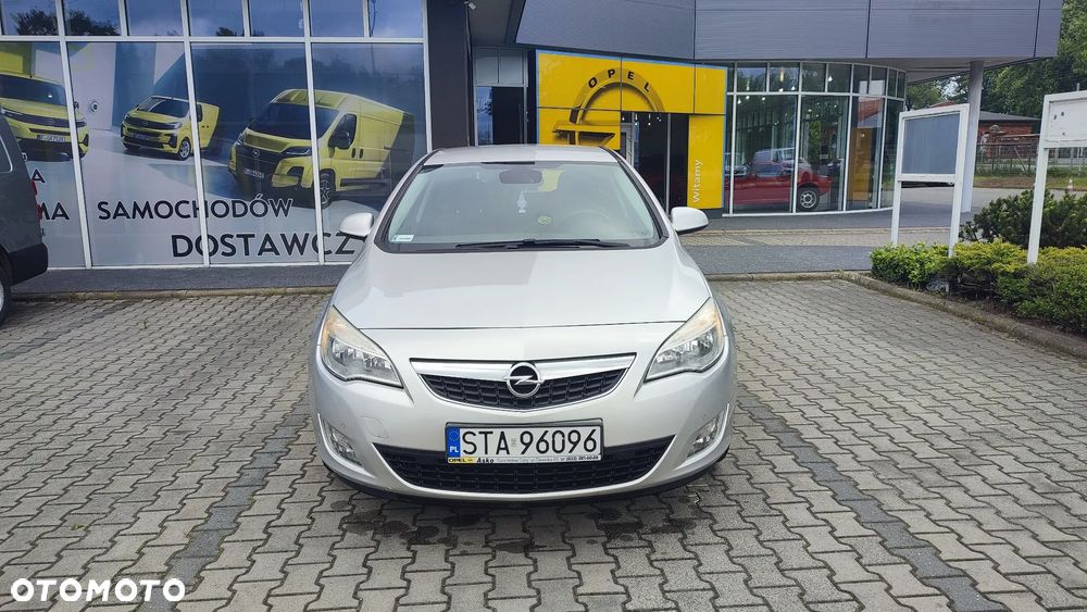 Opel Astra IV 1.7 CDTI Cosmo - 2